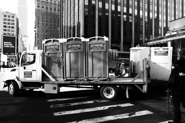 Best Affordable portable toilet rental  in Clarence, IA